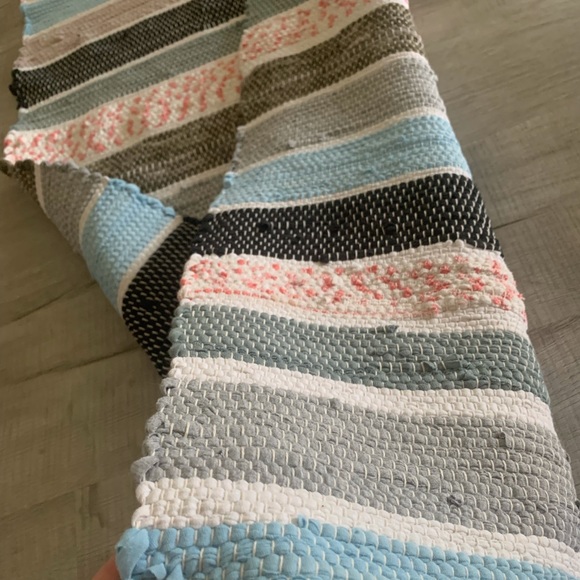 Runner. NWOT - Picture 6 of 10